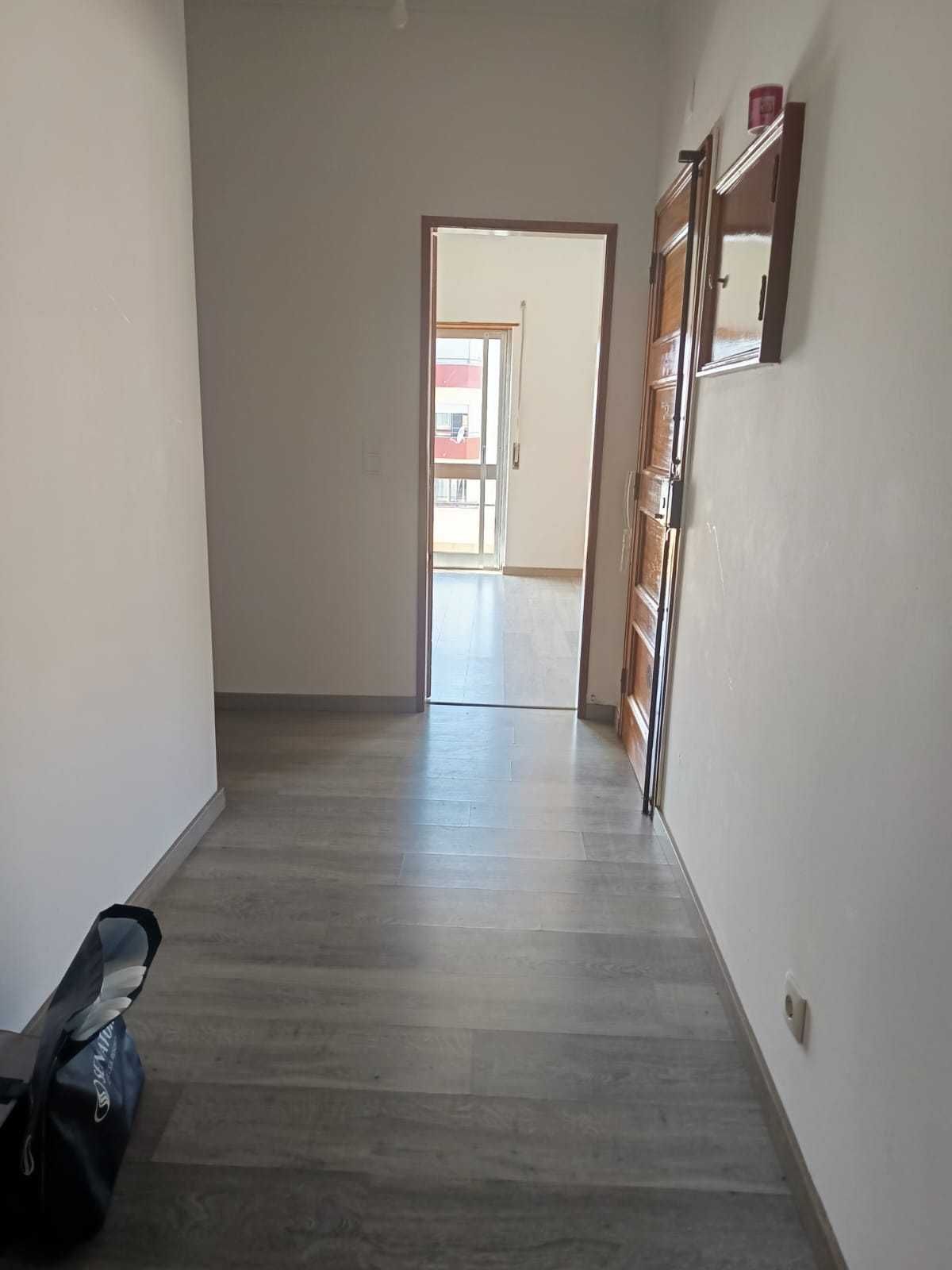 Arrenda- se Apartamento T3