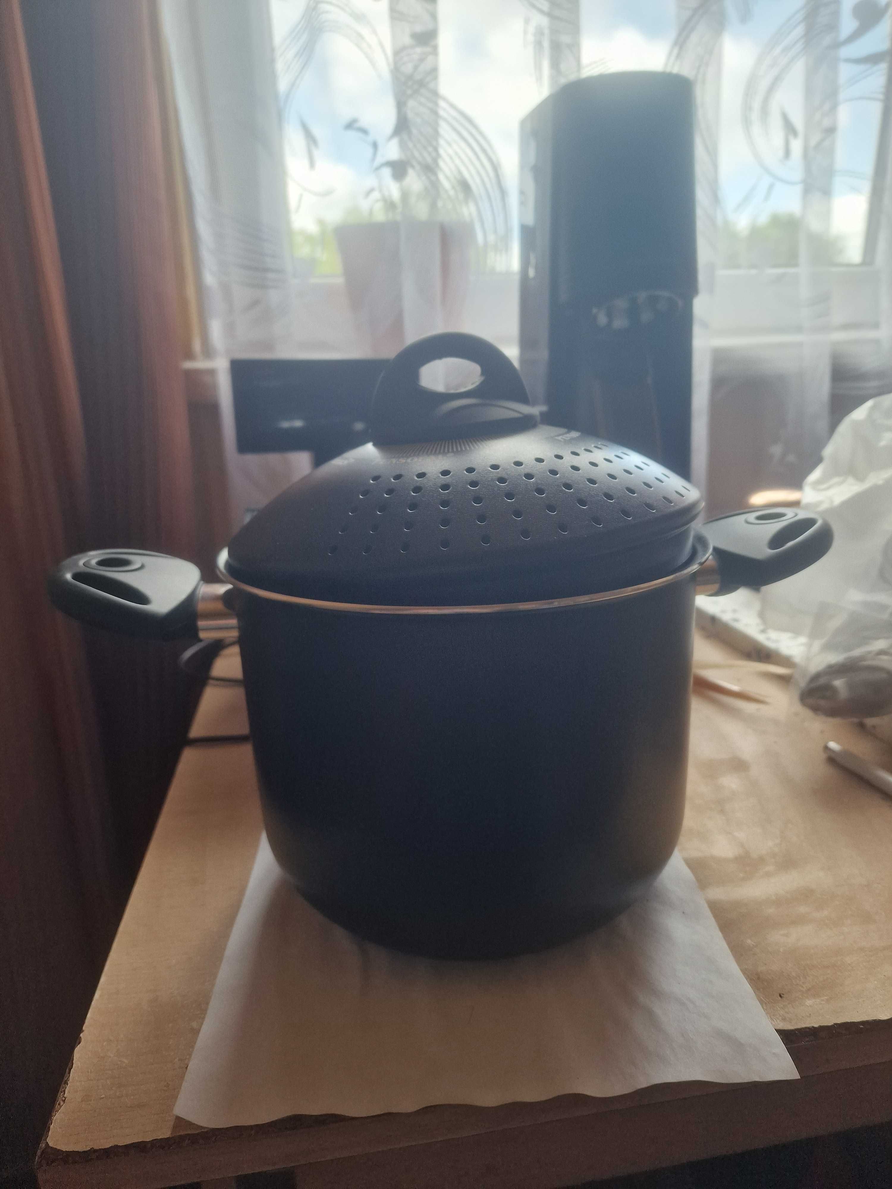 Garnek do gotowania makaronu Pensofal 5L