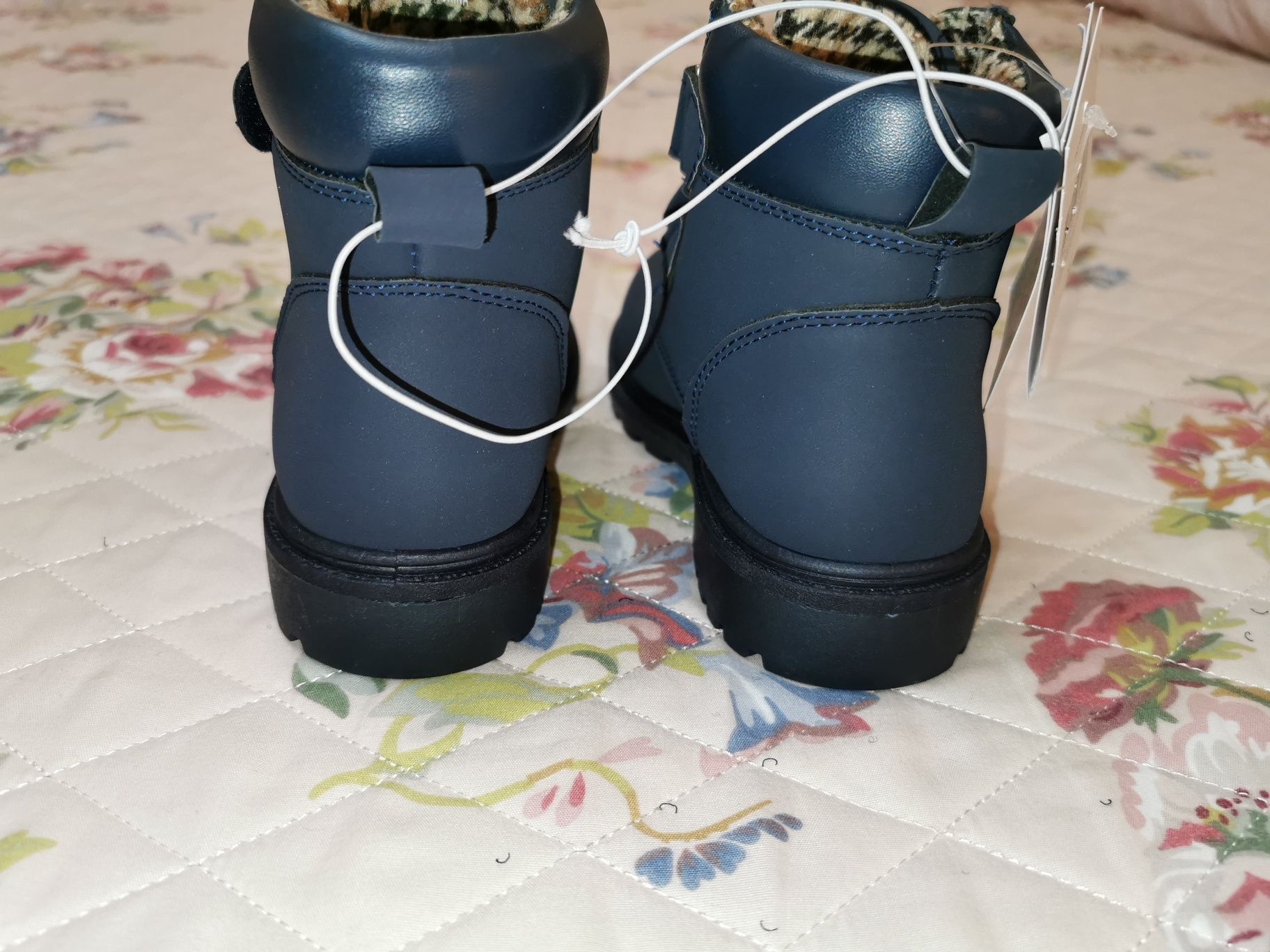 Botas de menino NOVAS