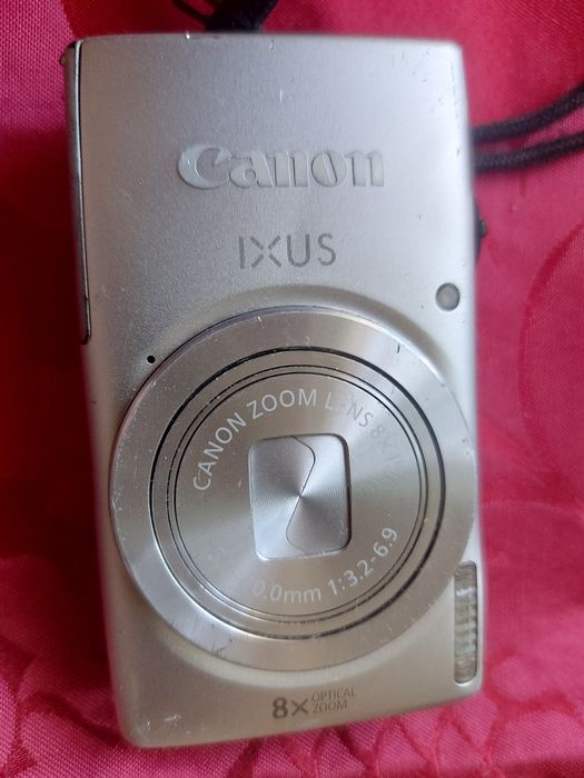 Цифровой фотоаппарат Canon IXUS