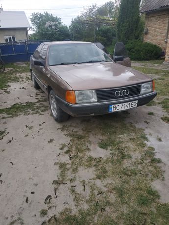 ТЕРМІНОВО продається Audi 100