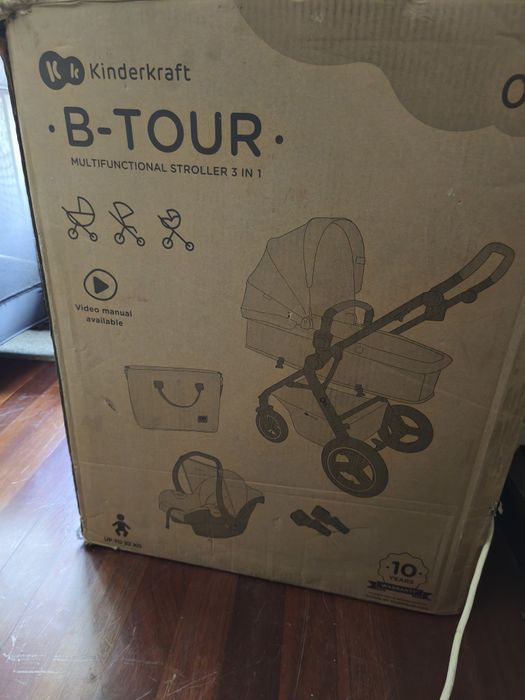 carrinho de bebé multifuncional 3 em 1 Kinderkraft B-Tour.