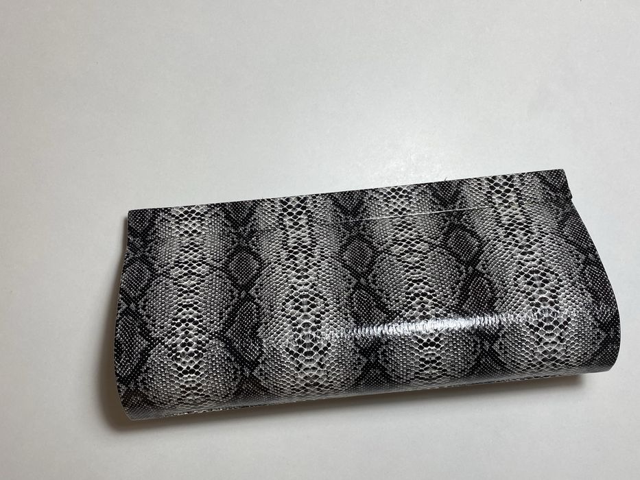 Продам  клатч  ОРИГІНАЛ