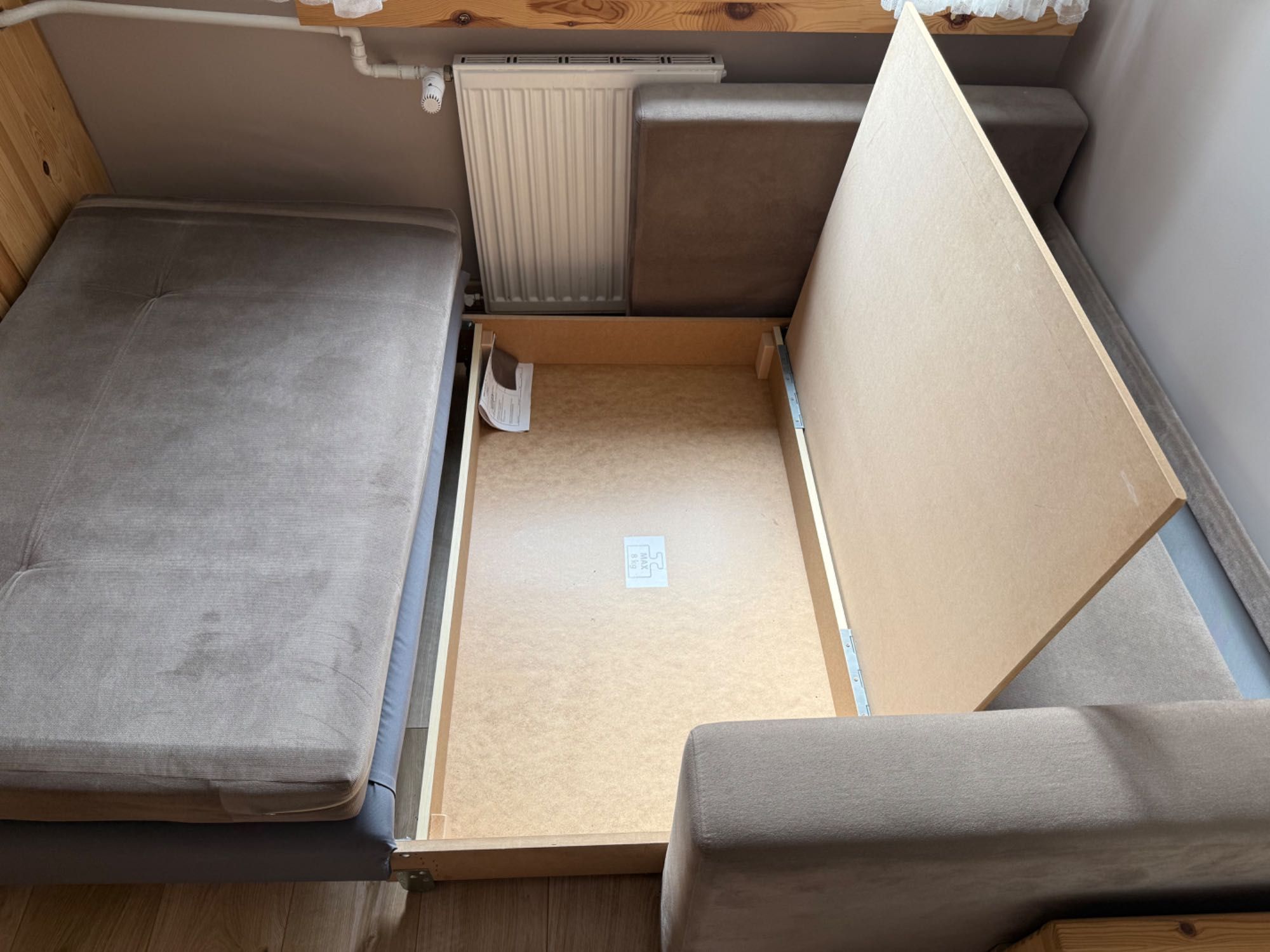 Sofa rozkładana 2 osobowa BRW
