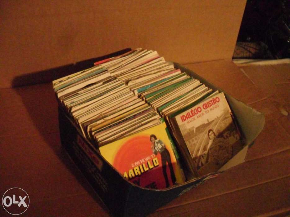 Lote com 3 Mil discos de vinil