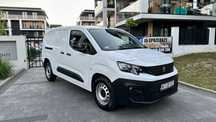 Peugeot Partner  LONG/2022rok/stan idealny/serwis ASO/klimatronik/duża navi/VAT23%/VAT1