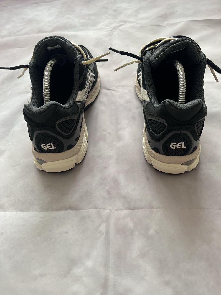 Кросівки Asics gel Nyc Double lace 42 оріг