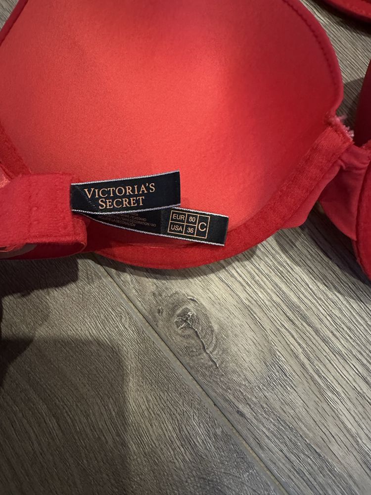 Гладкий бюстгалтер Viсtoria’s Secret уцінені