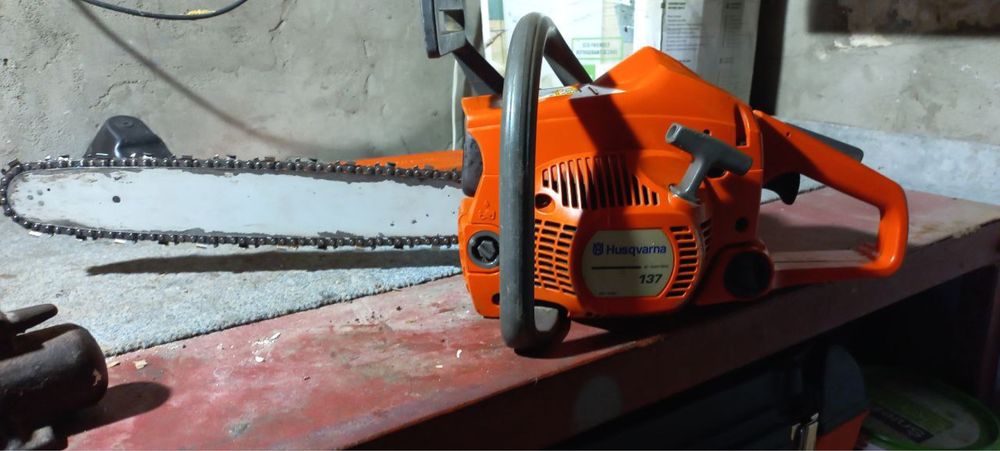 Бензопила Husqvarna