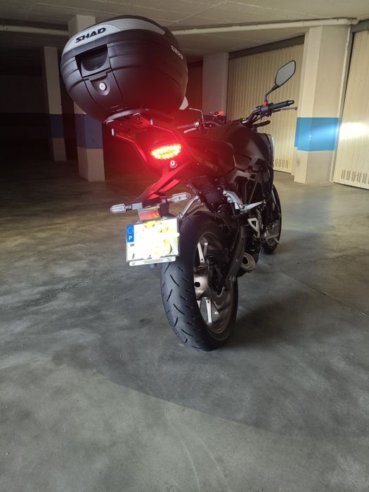 Honda CB125R como nova