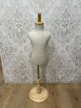 Vendo busto com pé