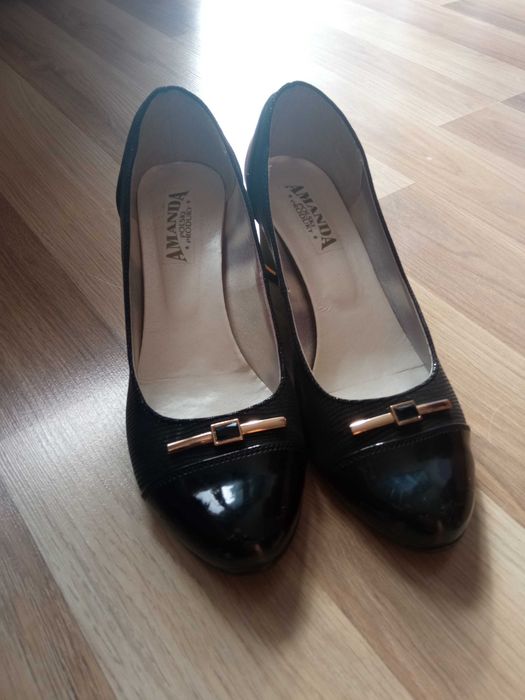 Sprzedam buty damskie