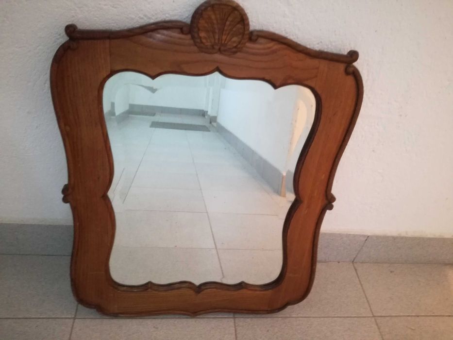 Pequenos moveis   de madeira