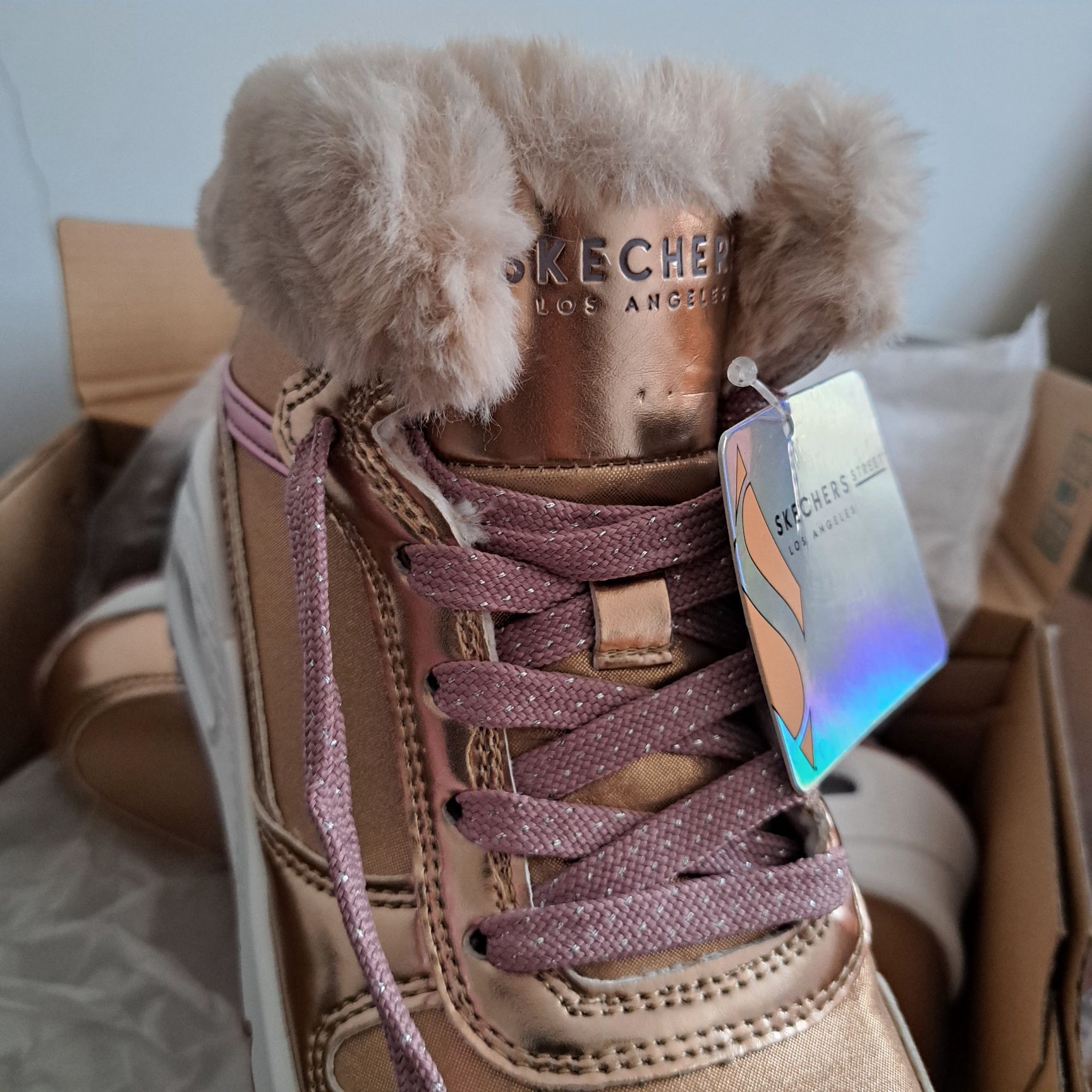 Sapatilhas botins dourado Skechers