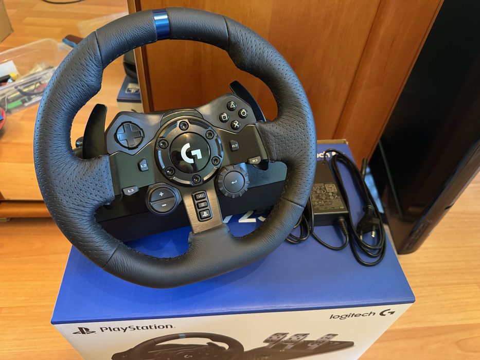 Руль + педали logitech g923 практически новый комплект!