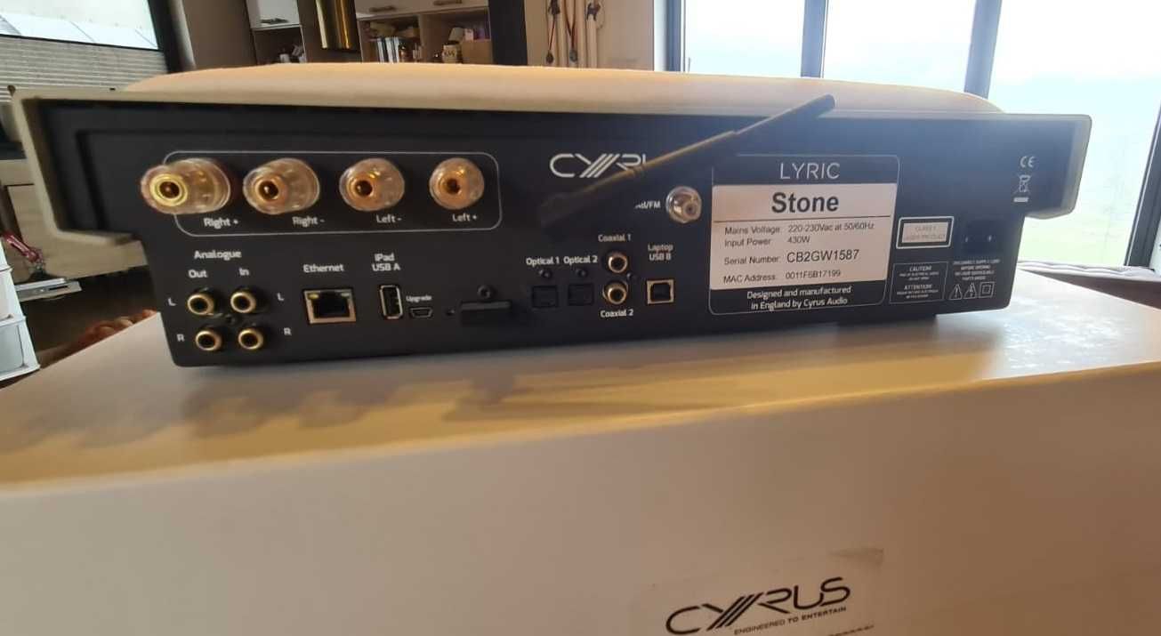 Wzmacniacz stereo 2.0 2.1 DAC odtwarzacz Streamer - Cyrus  Stone