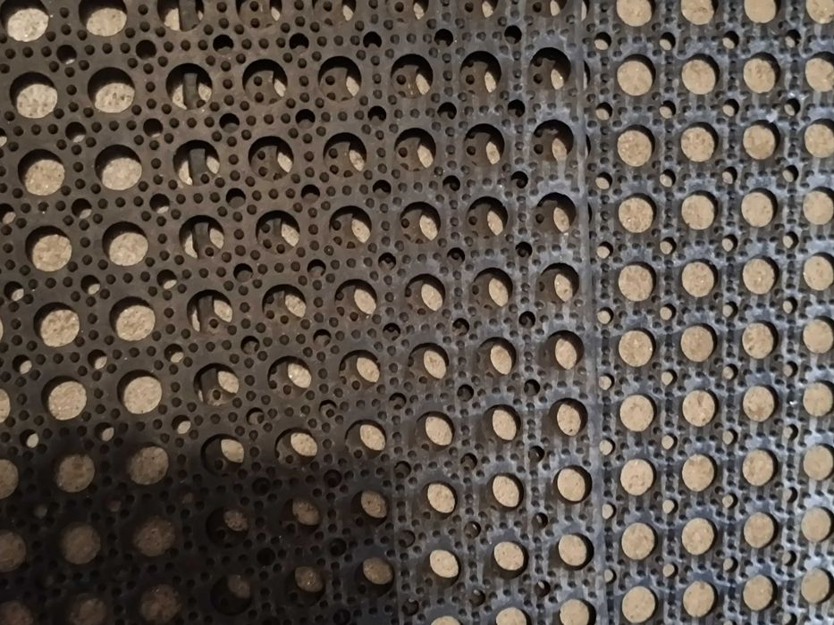 4 Tapetes fortes industriais de borracha para drenagem 59x39cm