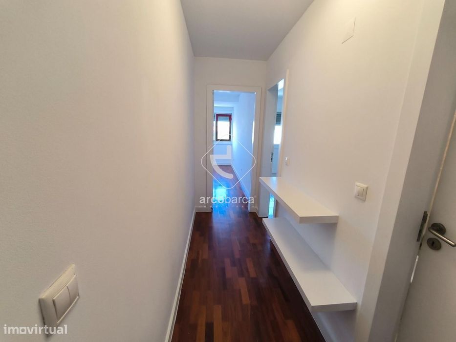 T0 Kit,  Av. da Republica, perto "El Corte Inglês"