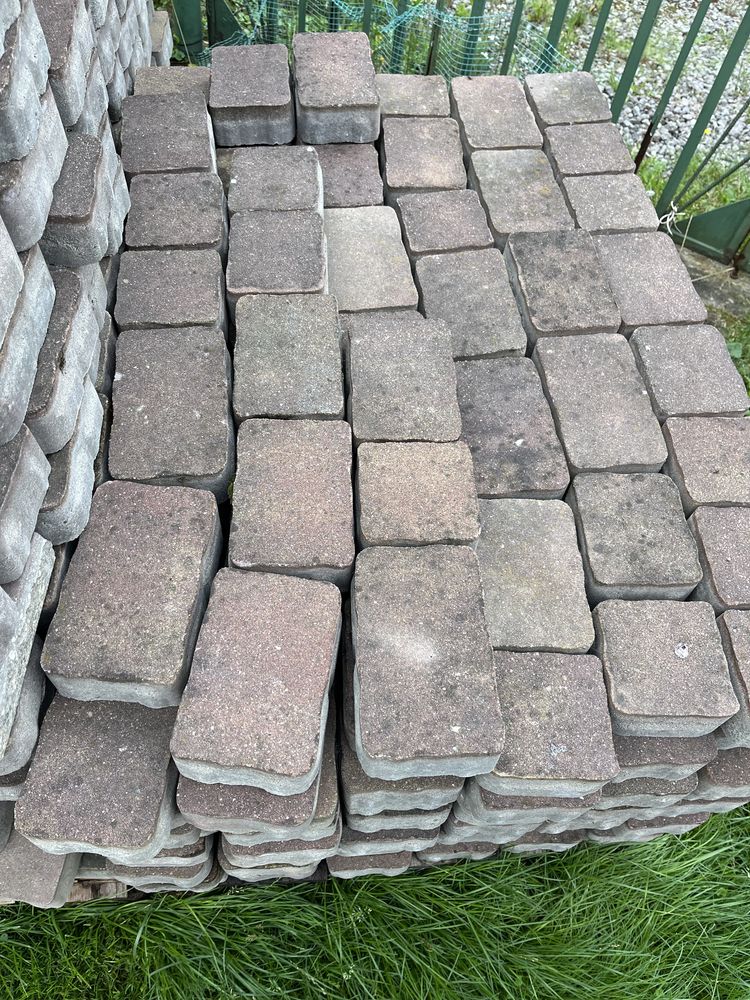 Kostka brukowa z rozbiórki używana