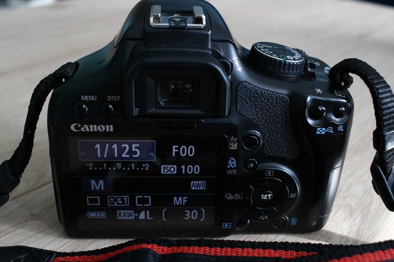 Canon 450D + Canon 18-55 IS + dodatki (przebieg poniżej 9 tys. zdjęć)