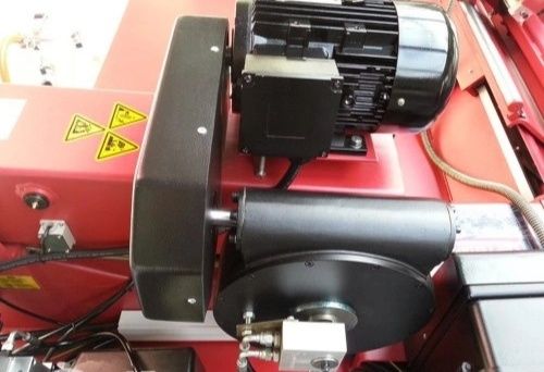 Baнтaжний шинoмoнтaжний cтeнд із зaxoплeнням диcкa 14 "-56" LC590D