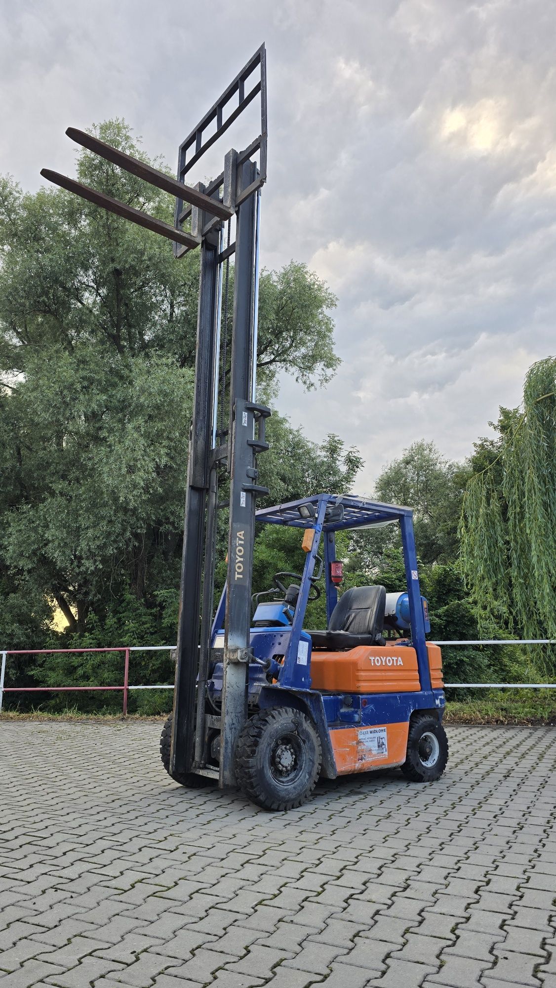 Wózek Widłowy Toyota 5fgl15 Gaz Benzyna