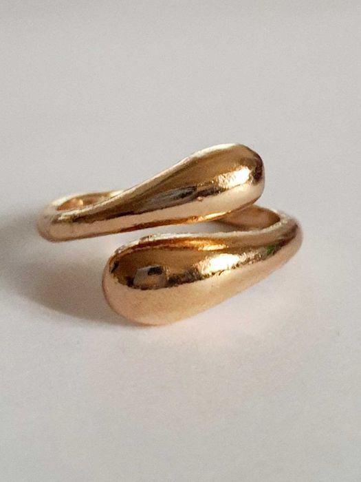 Śliczny Pierścionek Złoty Stal Chirurgiczna 16mm