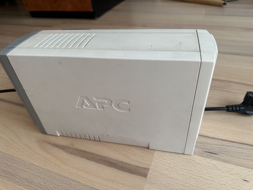 Бесперебойник ИПБ APC Back-UPS CS 500 переделан