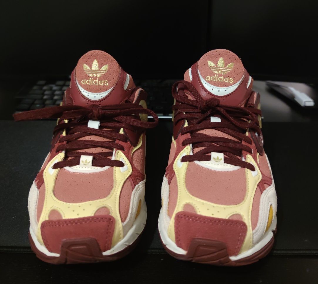 Tênis adidas Astir