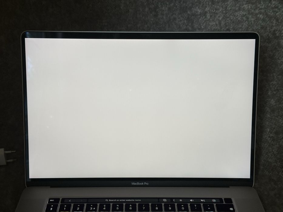 Apple MacBook Pro 16" (2019) | Intel Core i9 | 1TB SSD | 16GB RAM