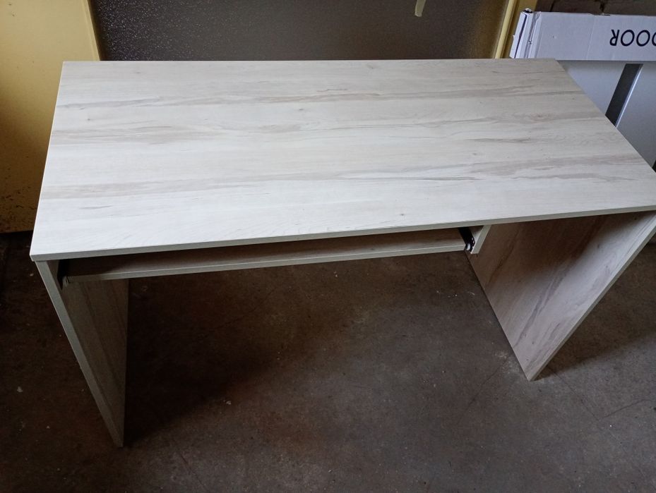 Biurko 120x55cm w bardzo ładnym stanie