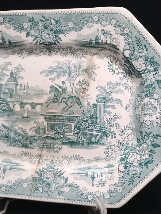 Travessa grande antiga fábrica de Sacavém cavalinho