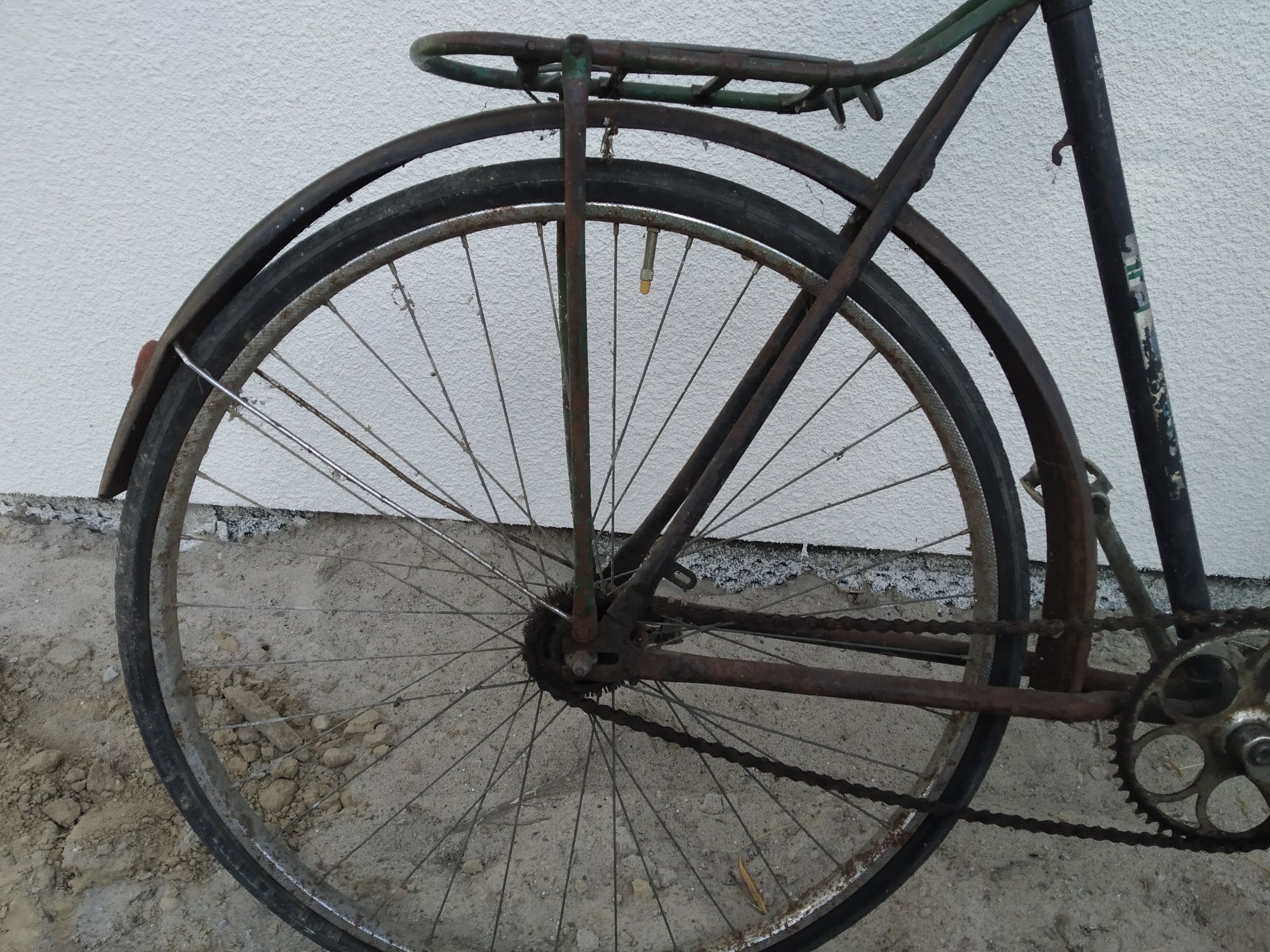 Stary rower do odrestaurowania