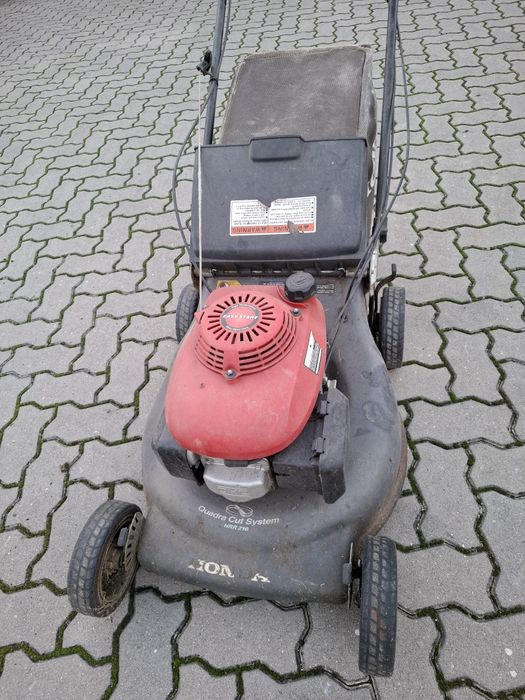 Maquina cortar relva a gasolina