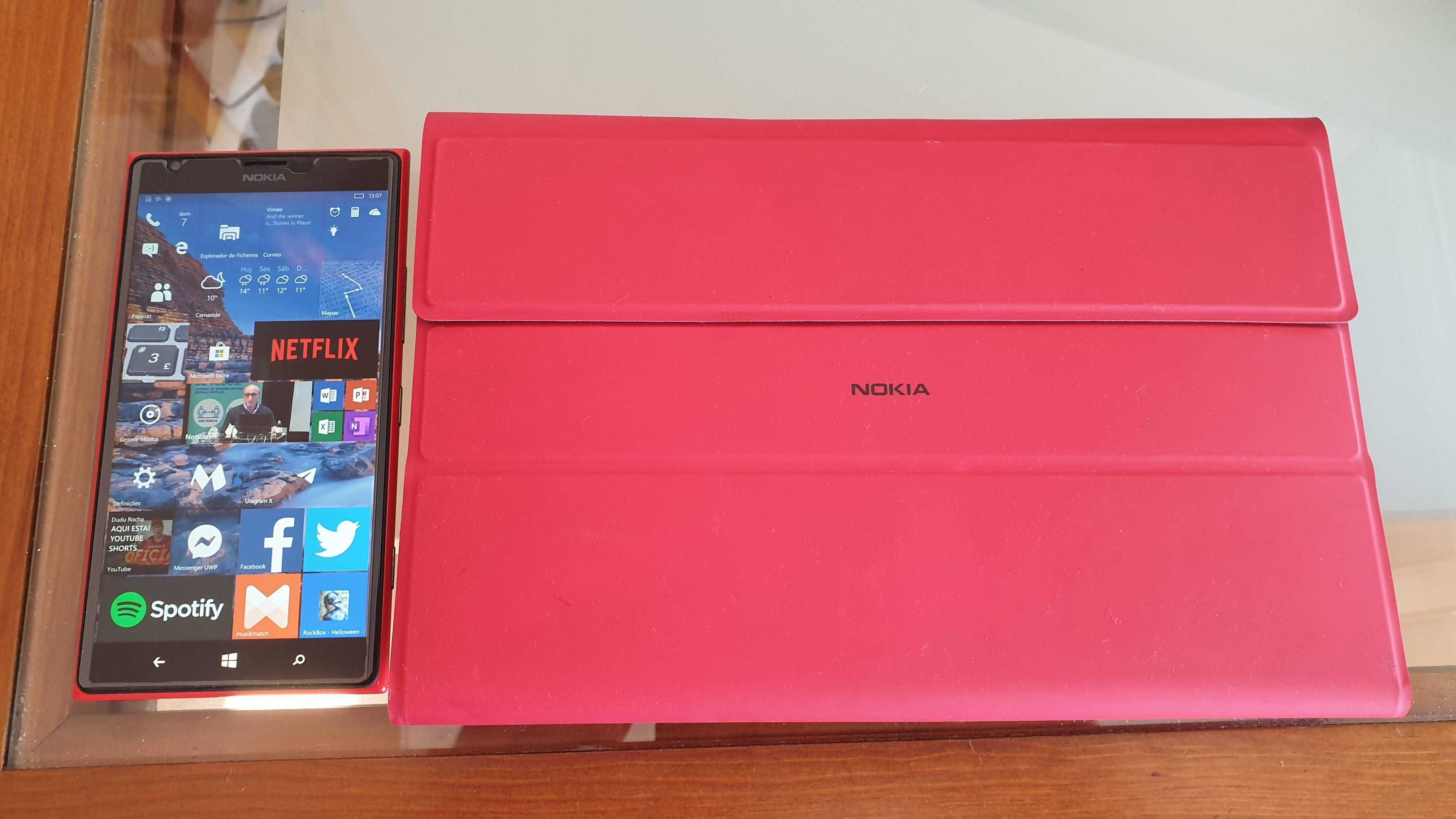 Nokia 2520 com teclado + Lumia 1520 vermelhos