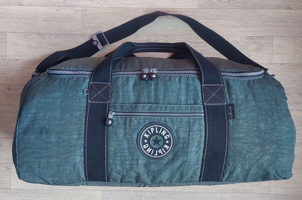 Сумка б/у дорожная больщая Kipling  77L
