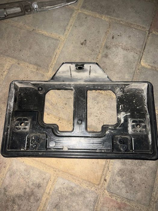 Рамка (подиум) переднего номерного знака Honda CRV 2013