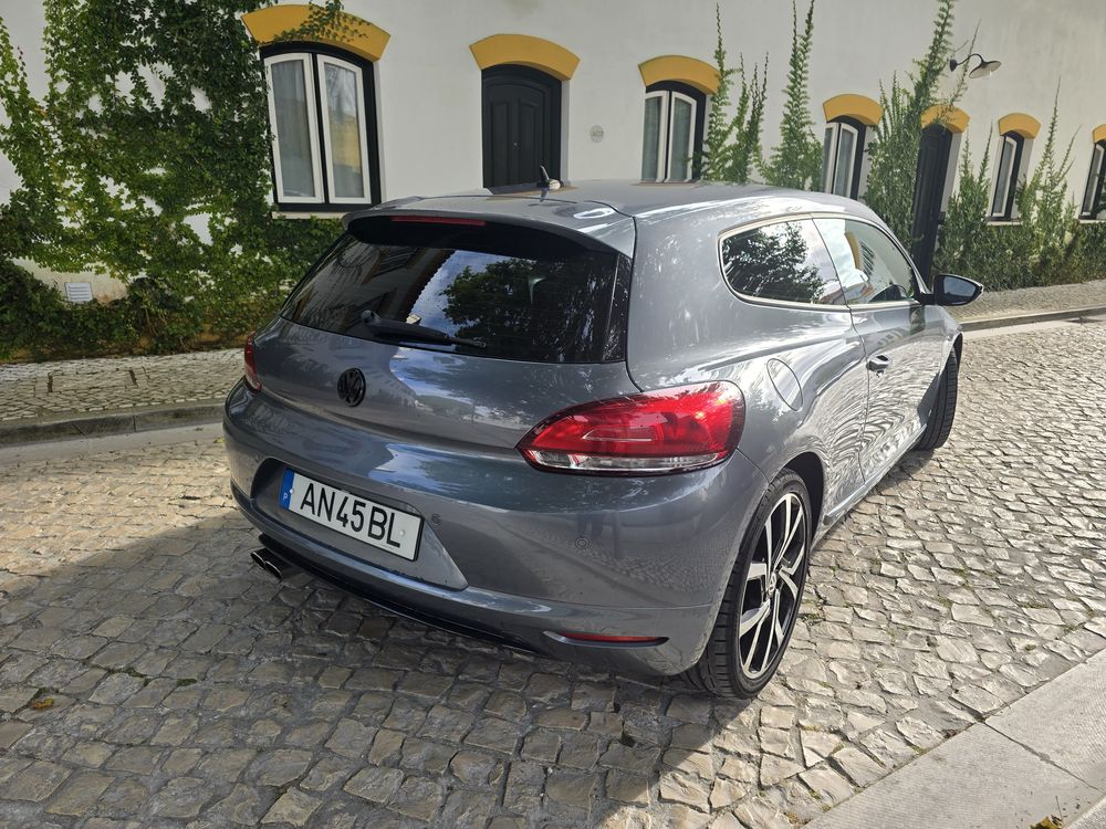 Volkswagen Scirocco 2.0 tdi dsg