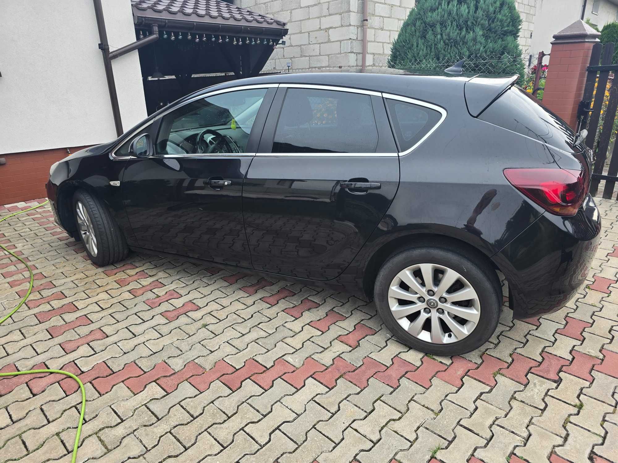 OPEL ASTRA J 1.7 CDTI 125 km