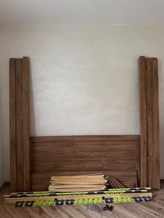 Łóżko ze stelażem w bardzo dobrym stanie -dąb stirling 160x200