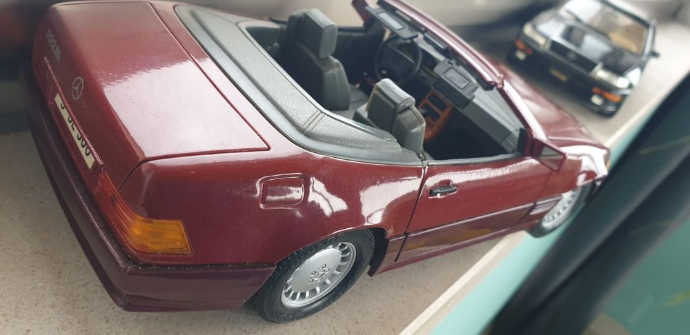 1/18   MERCEDES e LEXUS