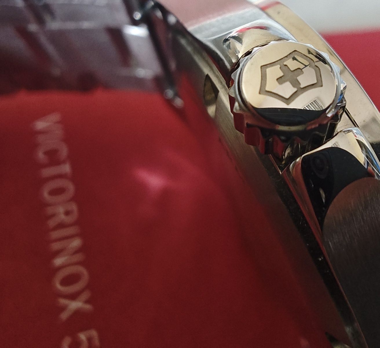 Victorinox Fieldforce GMT