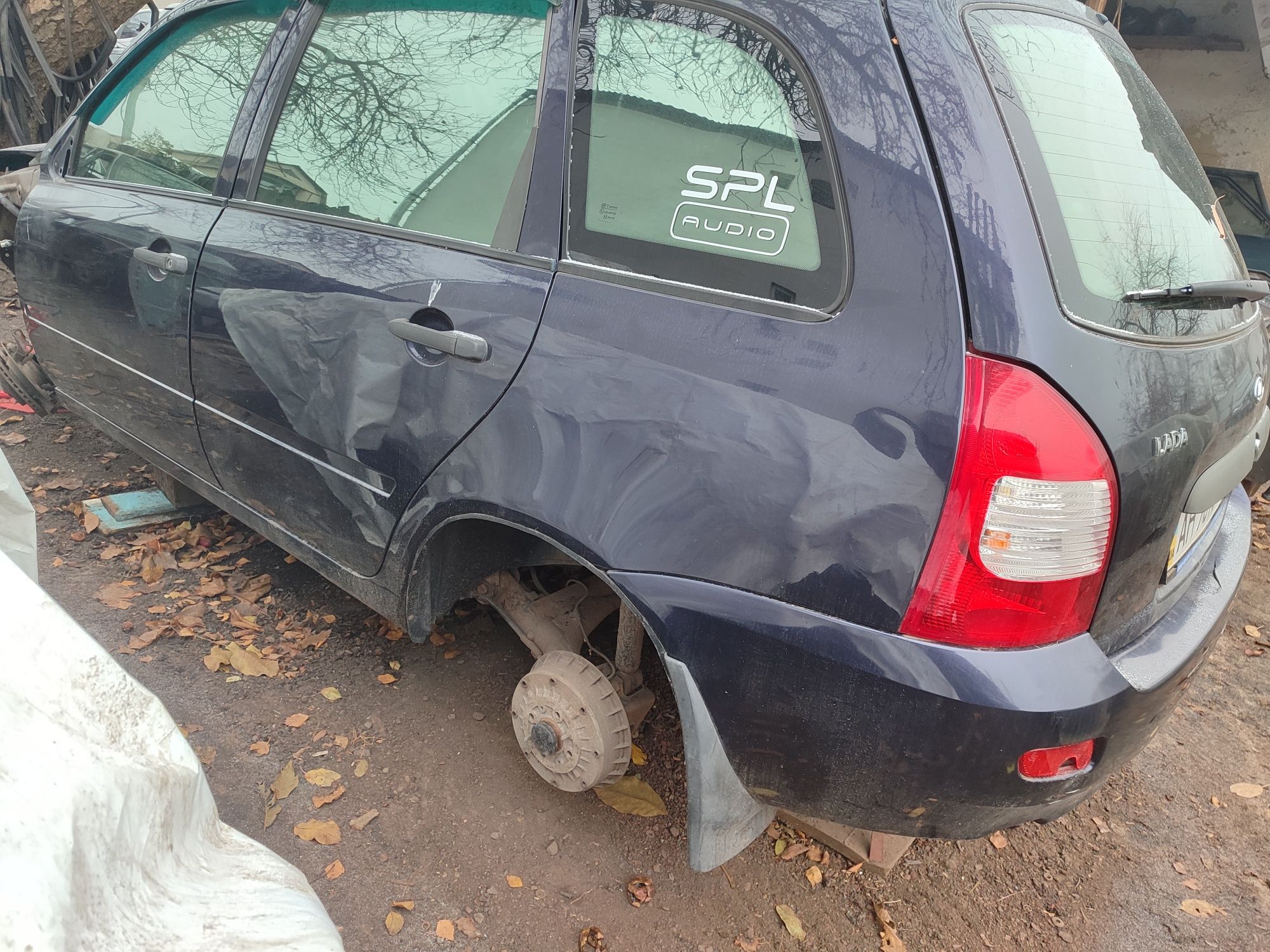 Заднее крыло четверть зад автомобиля калина
