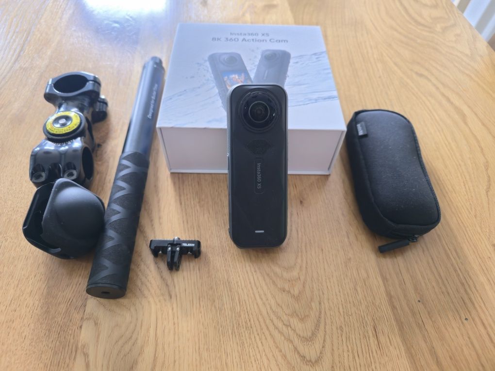 Kamera Insta360 X5 zestaw