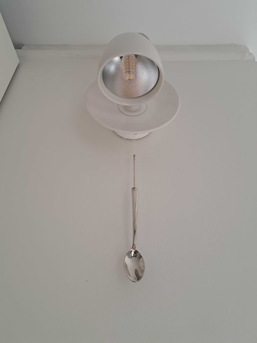 Lampa ścienna w kształcie filiżanki Light au Lait