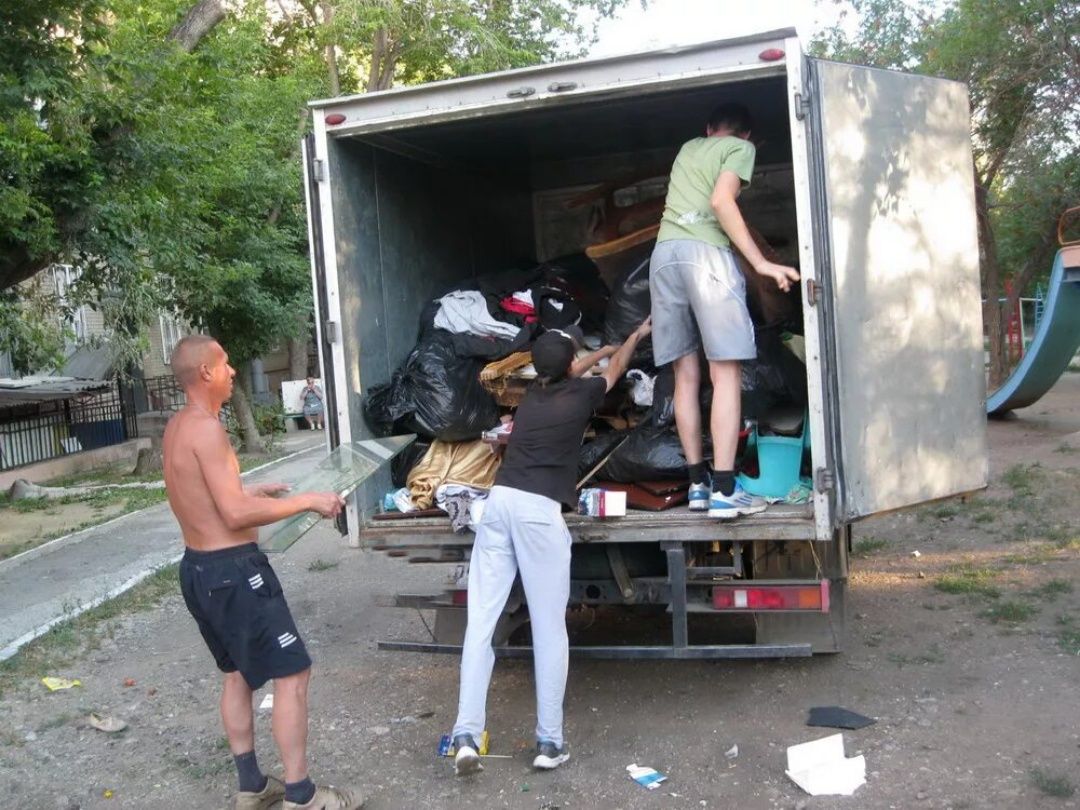 Вивіз сміття з погрузкою, вывоз мусора, вантажники