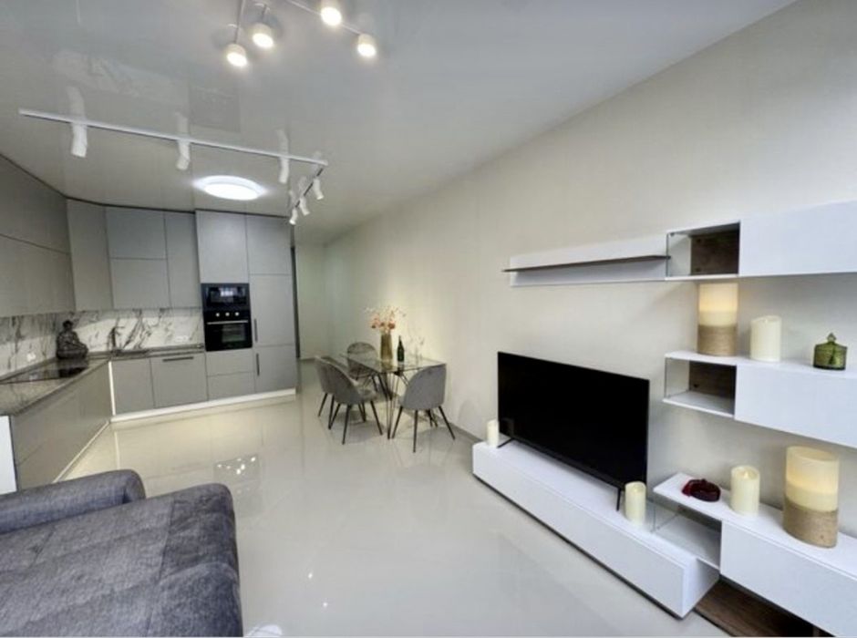 Здам Таунхаус поруч м .Осокорки.Перша оренда