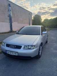 Автомобіль Audi A3 2001 року