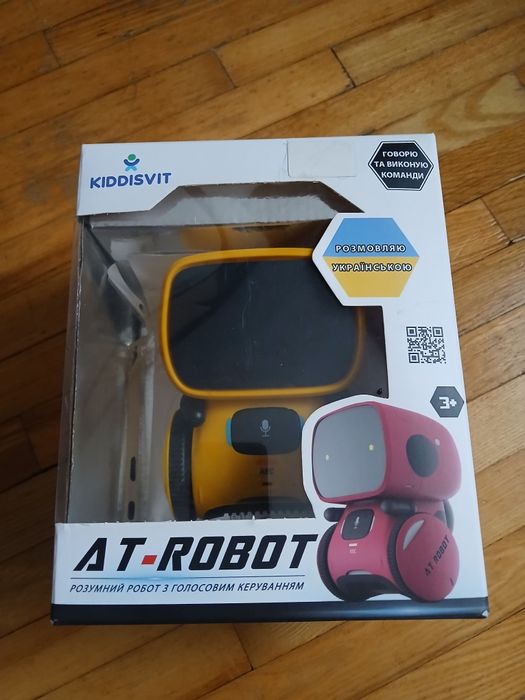 Робот інтерактивна іграшка