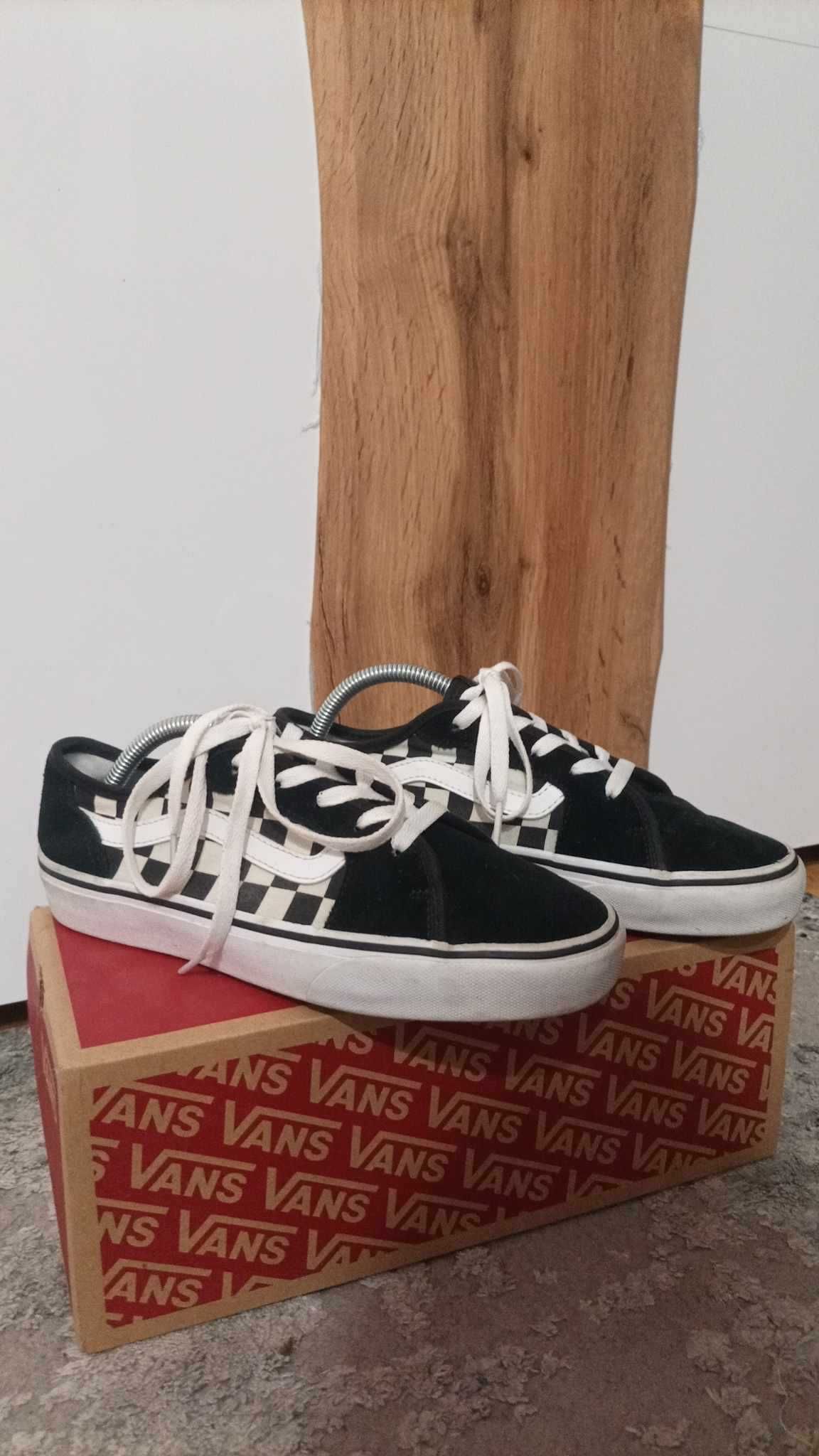 Buty vans w kratkę